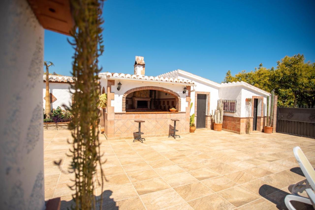 Casa Rural En Nerja Villa Ruisol By Centrall Alquileres Turisticos Luaran gambar