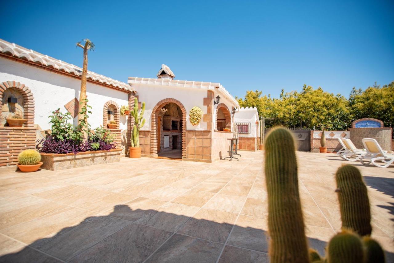 Casa Rural En Nerja Villa Ruisol By Centrall Alquileres Turisticos Luaran gambar